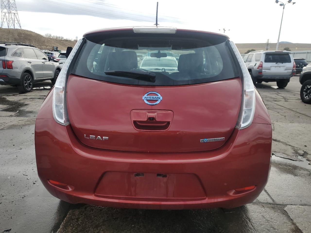 2015 Nissan Leaf - Image 6