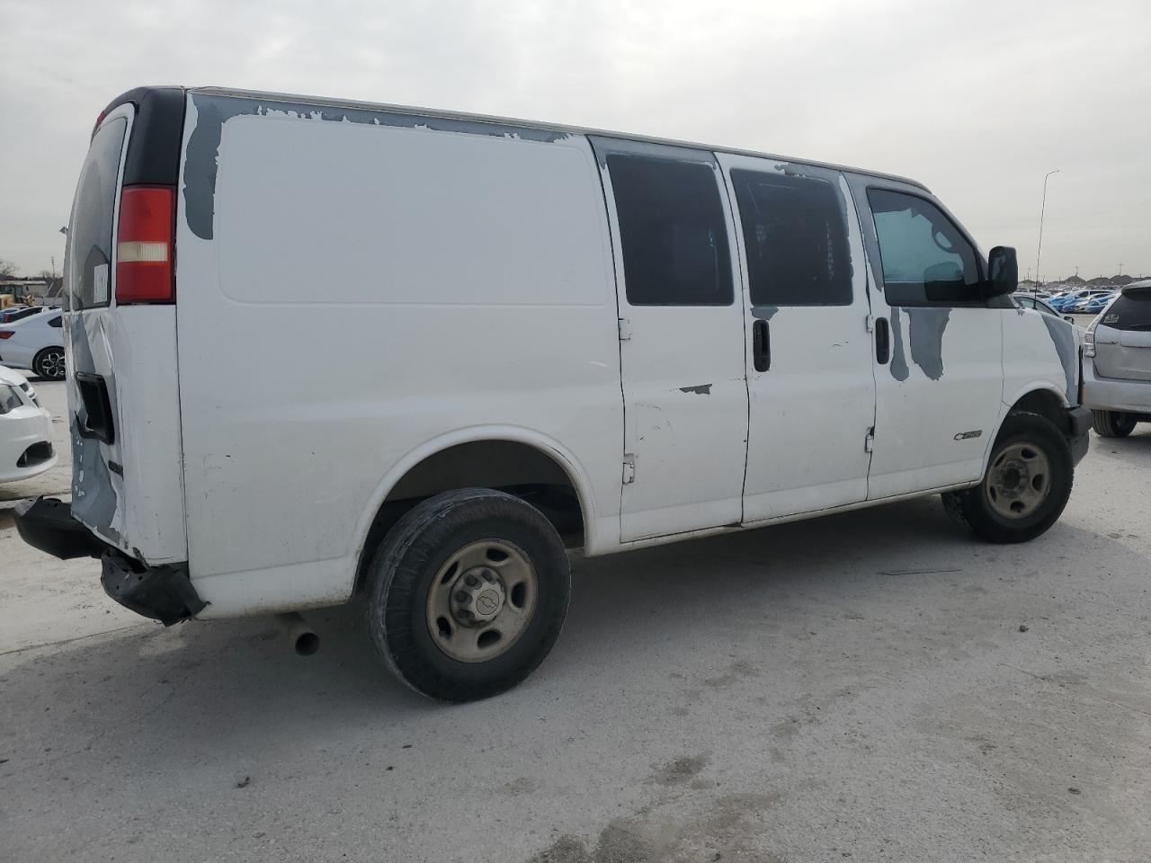 2006 Chevrolet Express - Image 3