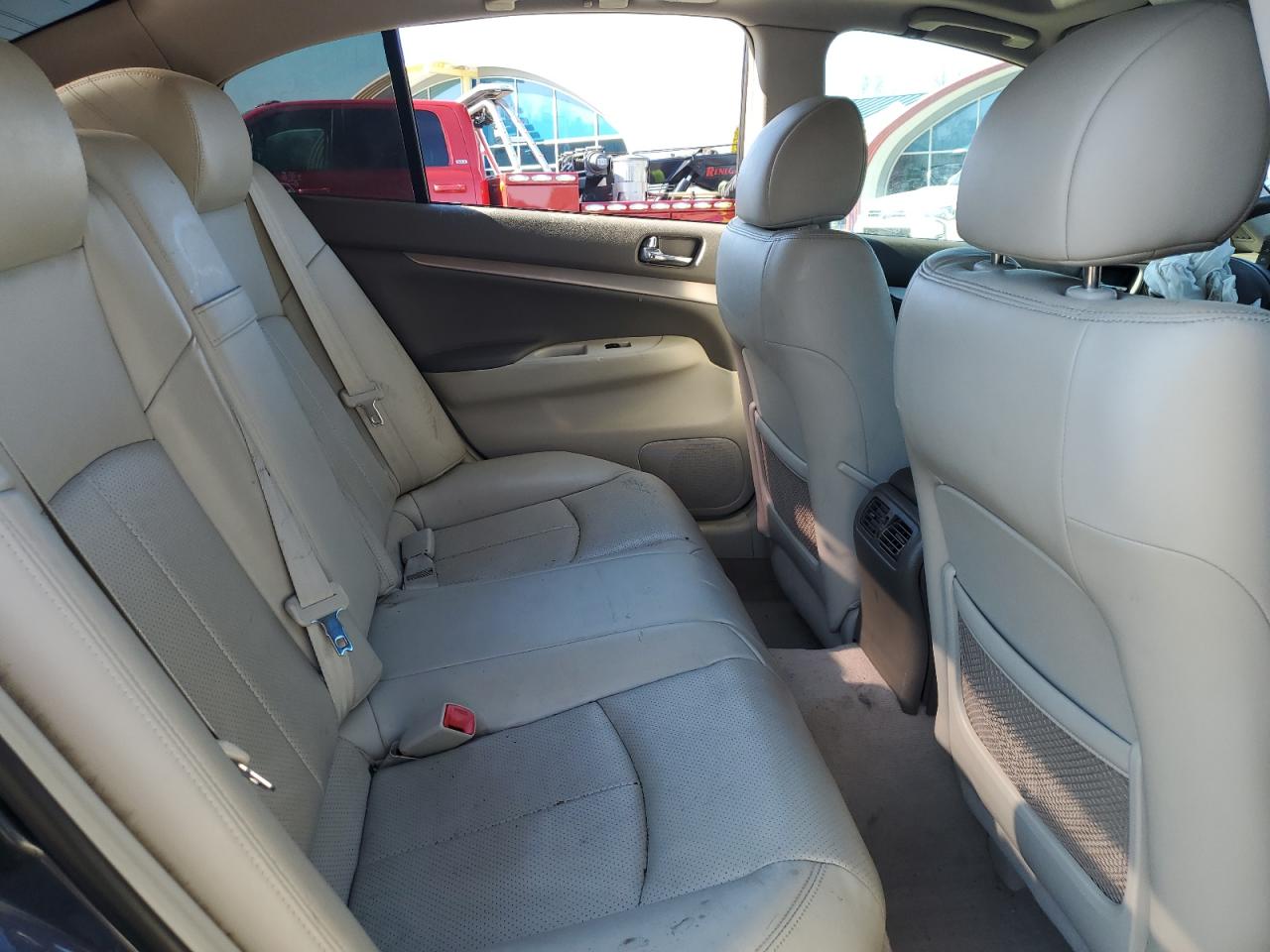 2012 Infiniti G - Image 10
