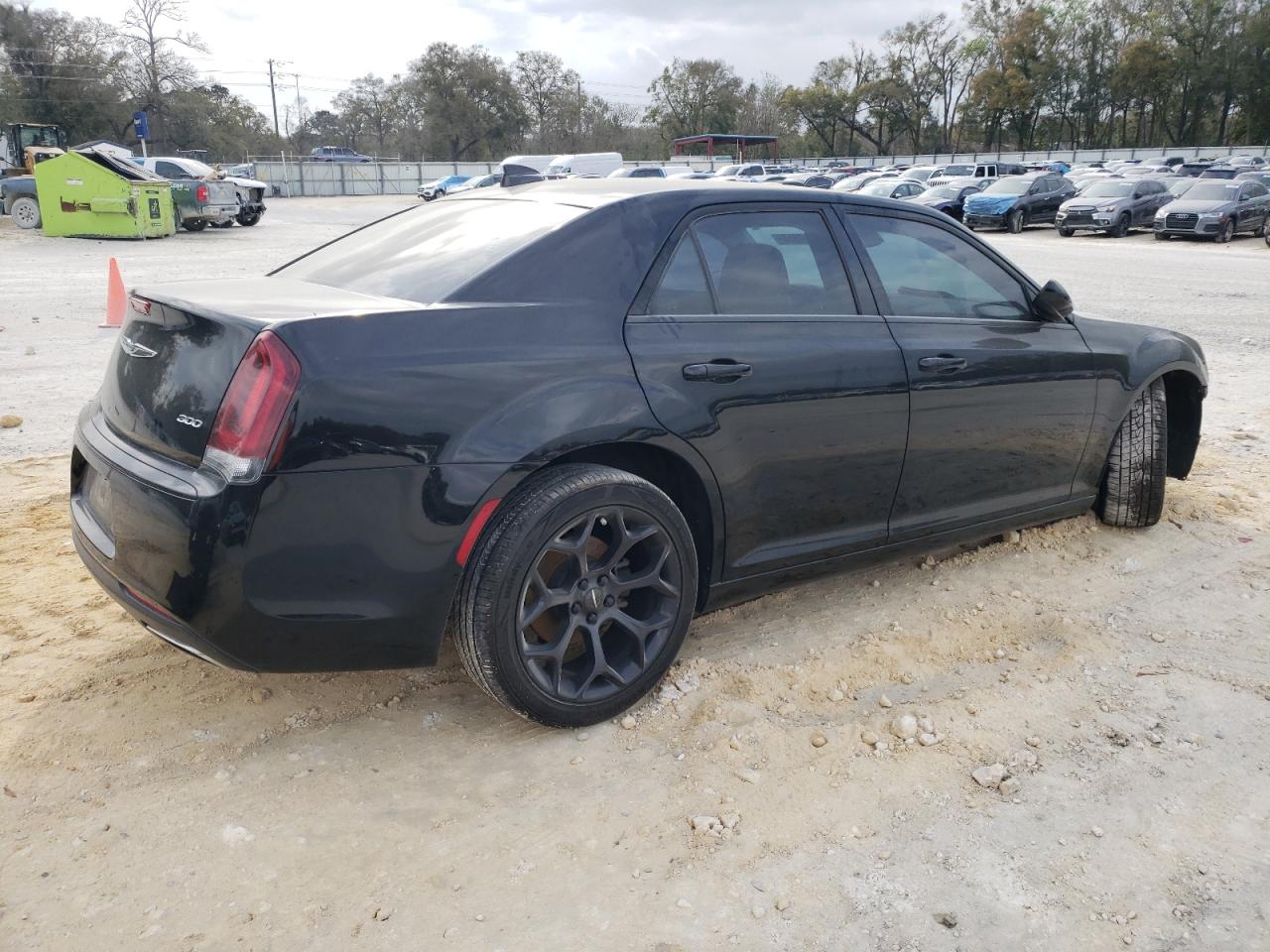 2019 Chrysler 300 - Image 3