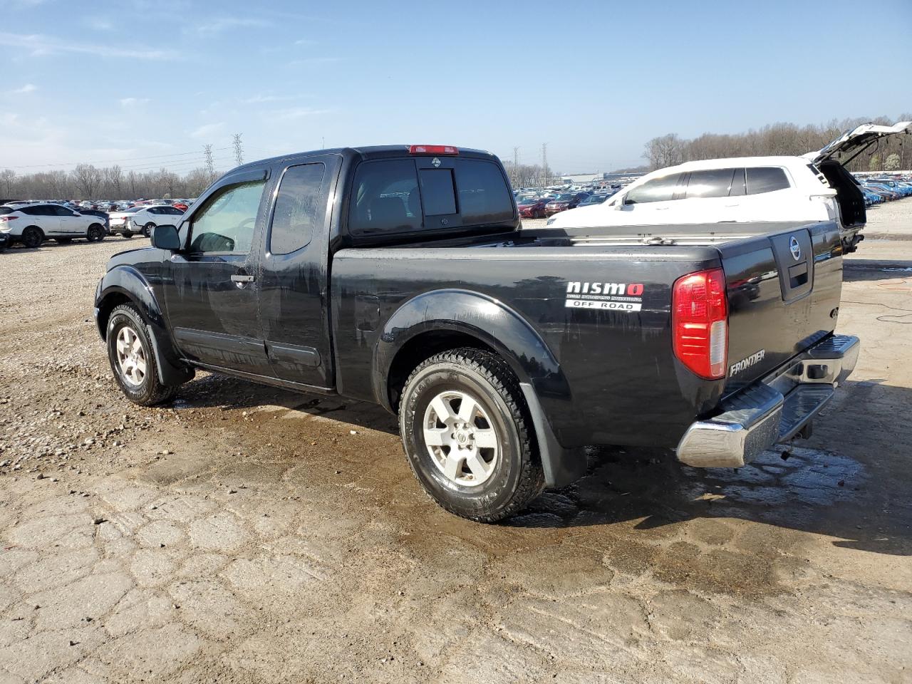 2005 Nissan Navara (Frontier) - Image 2