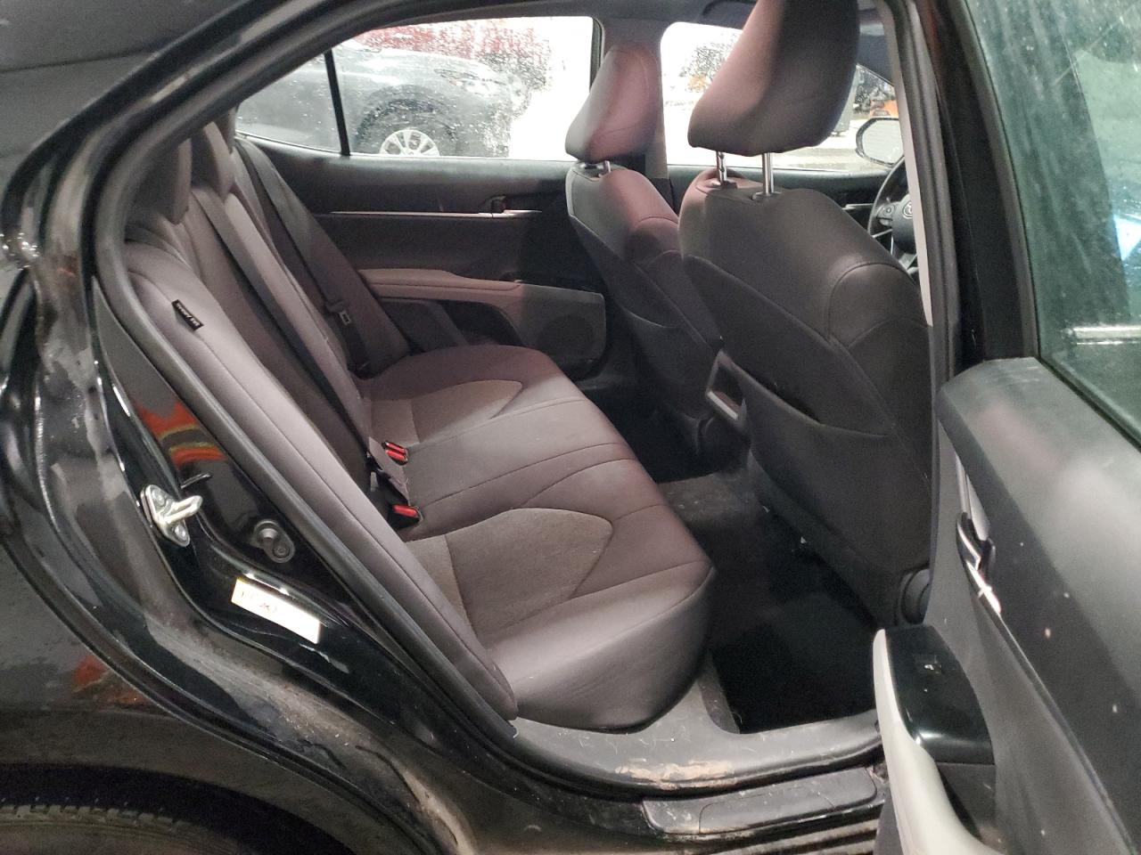 2018 Toyota Camry - Image 10