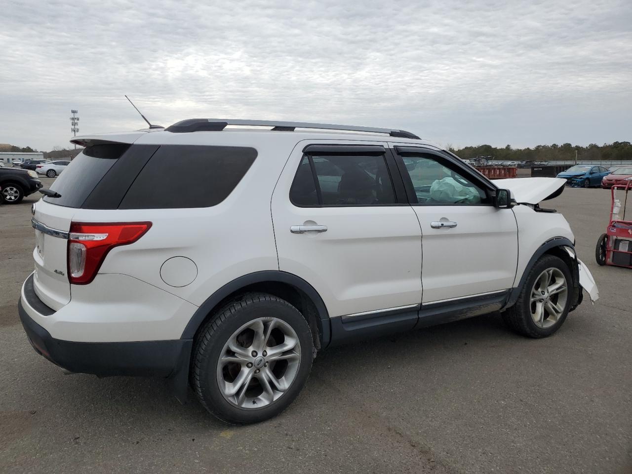2011 Ford Explorer - Image 3