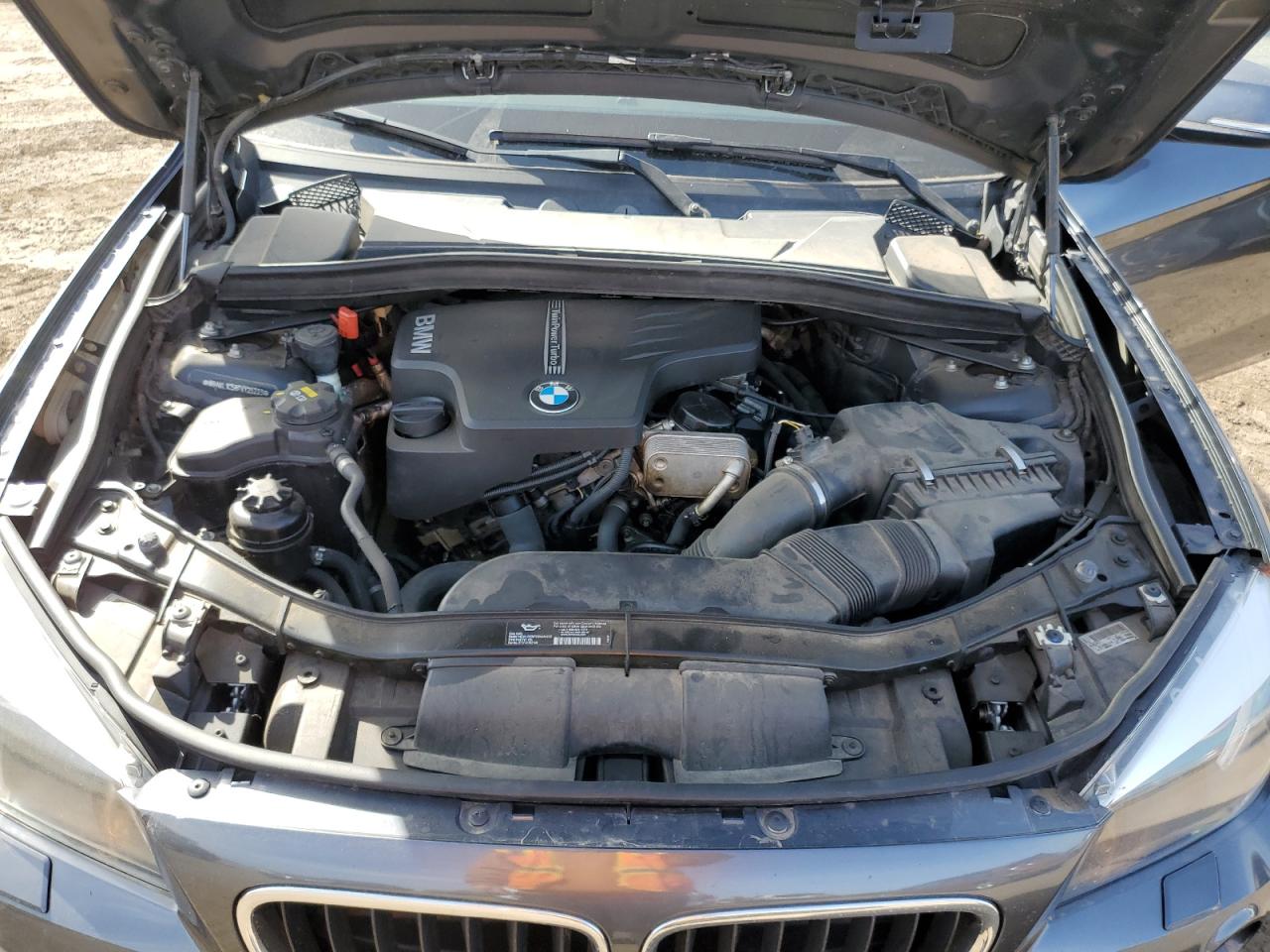 2015 BMW X1 - Image 12