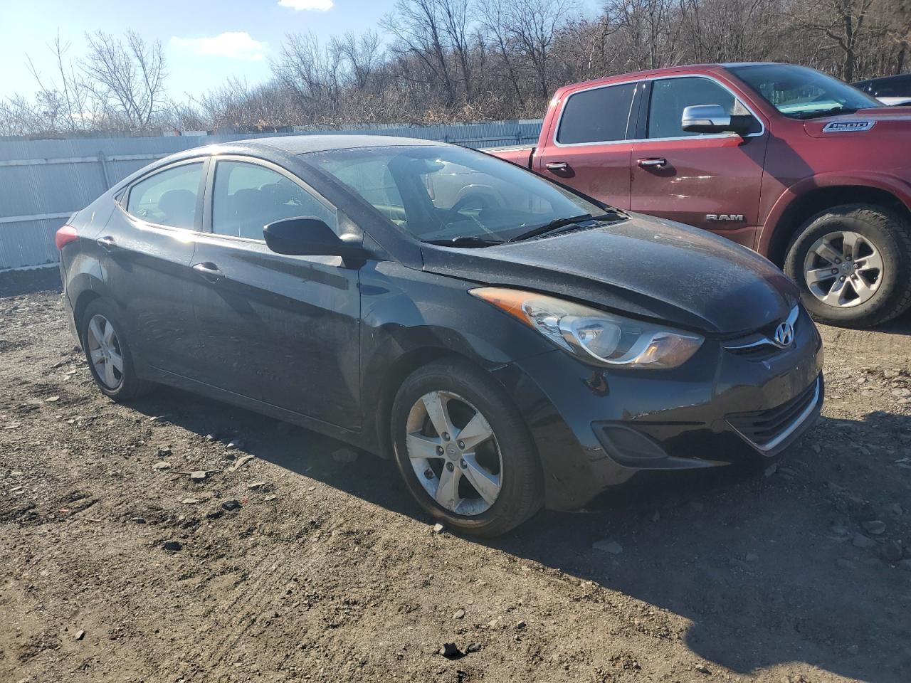 2011 Hyundai Elantra - Image 4