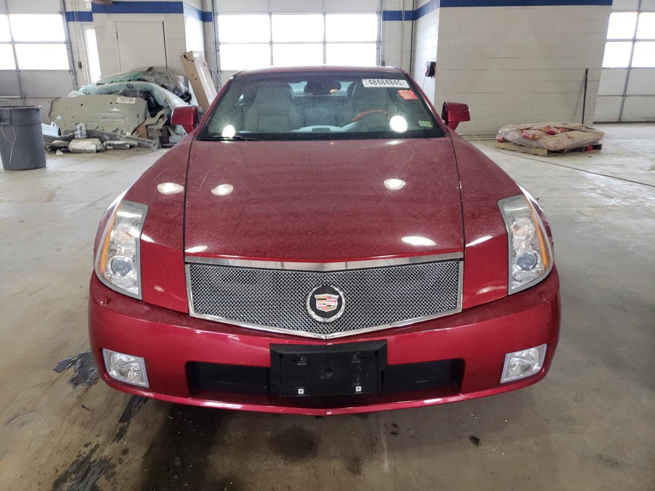 2004 Cadillac XLR - Image 5