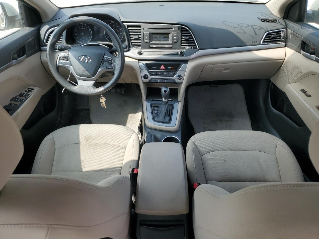 2017 Hyundai Elantra - Image 8