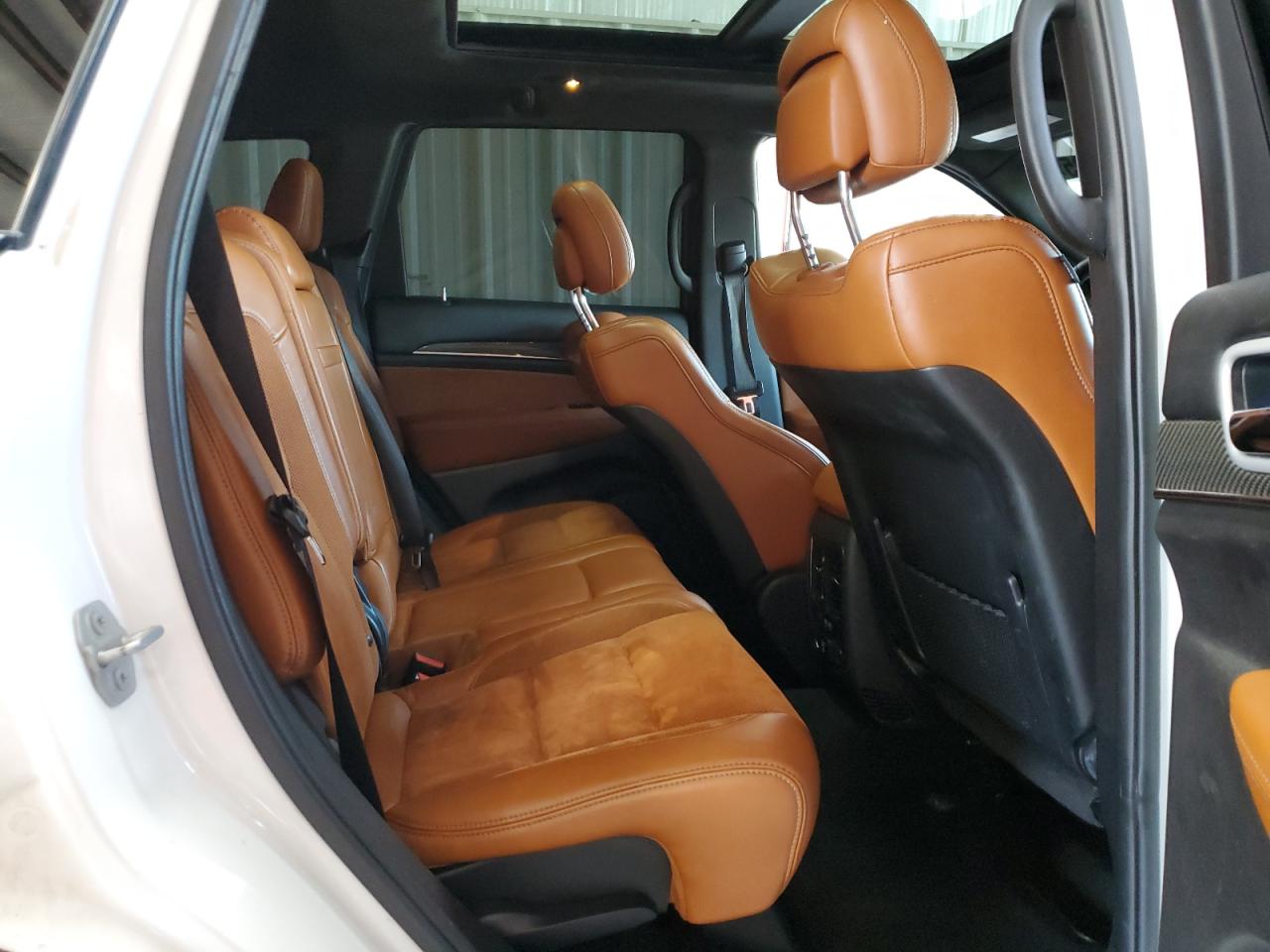 2019 Jeep Grand Cherokee - Image 11