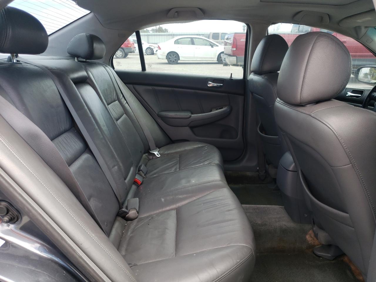 2005 Honda Accord - Image 10