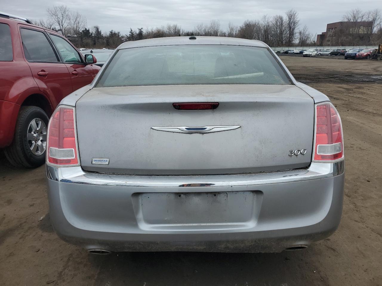 2014 Chrysler 300 - Image 6