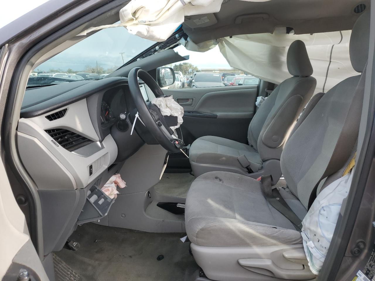 2015 Toyota Sienna - Image 7