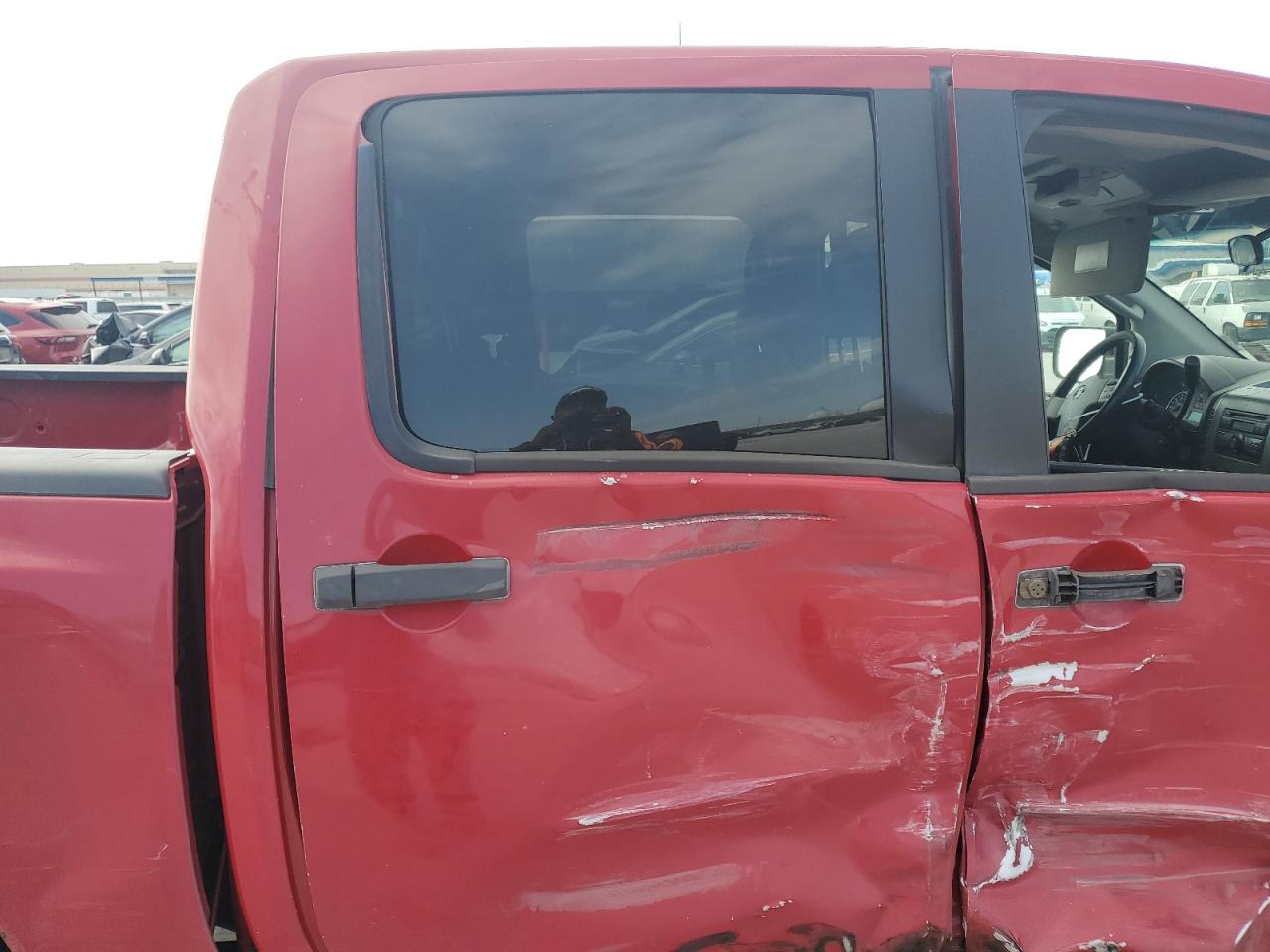 2009 Nissan Titan - Image 10