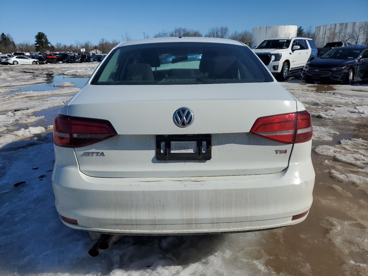 2017 Volkswagen Jetta - Image 6