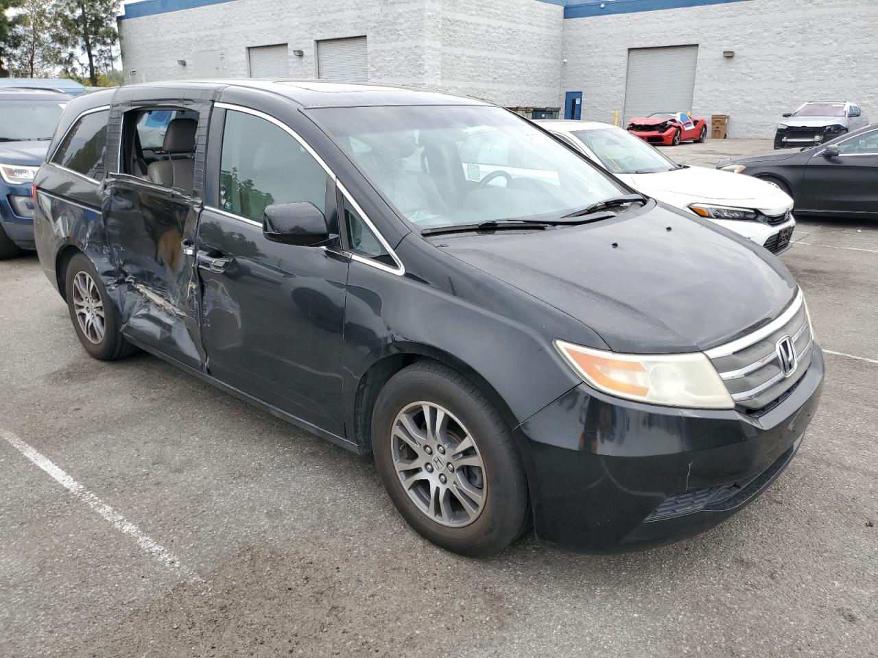 2011 Honda Odyssey - Image 4