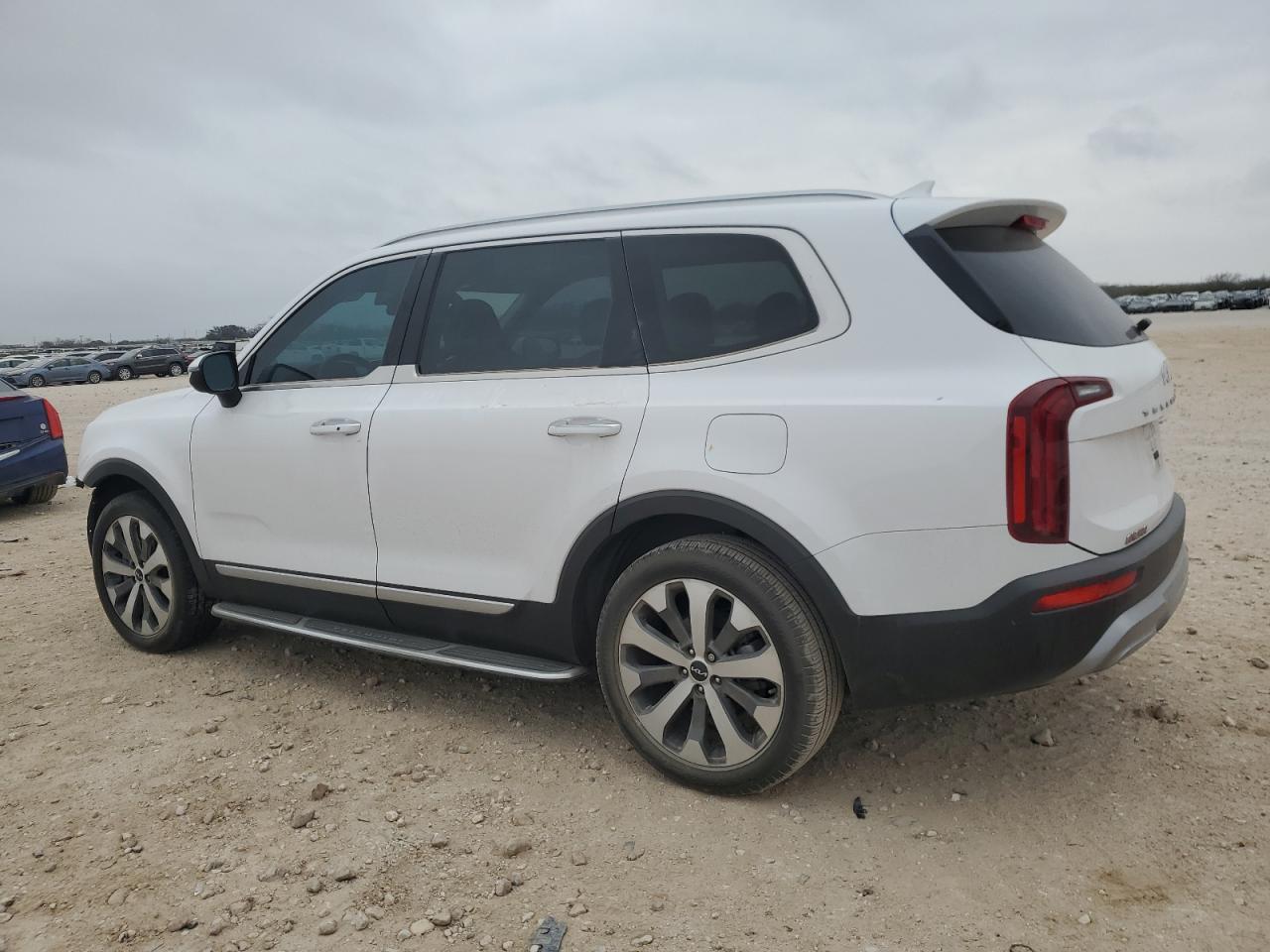 2022 Kia Telluride - Image 2