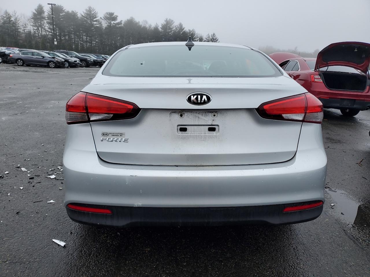 2017 Kia Forte - Image 6