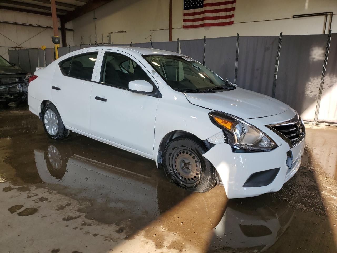 2017 Nissan Versa - Image 4