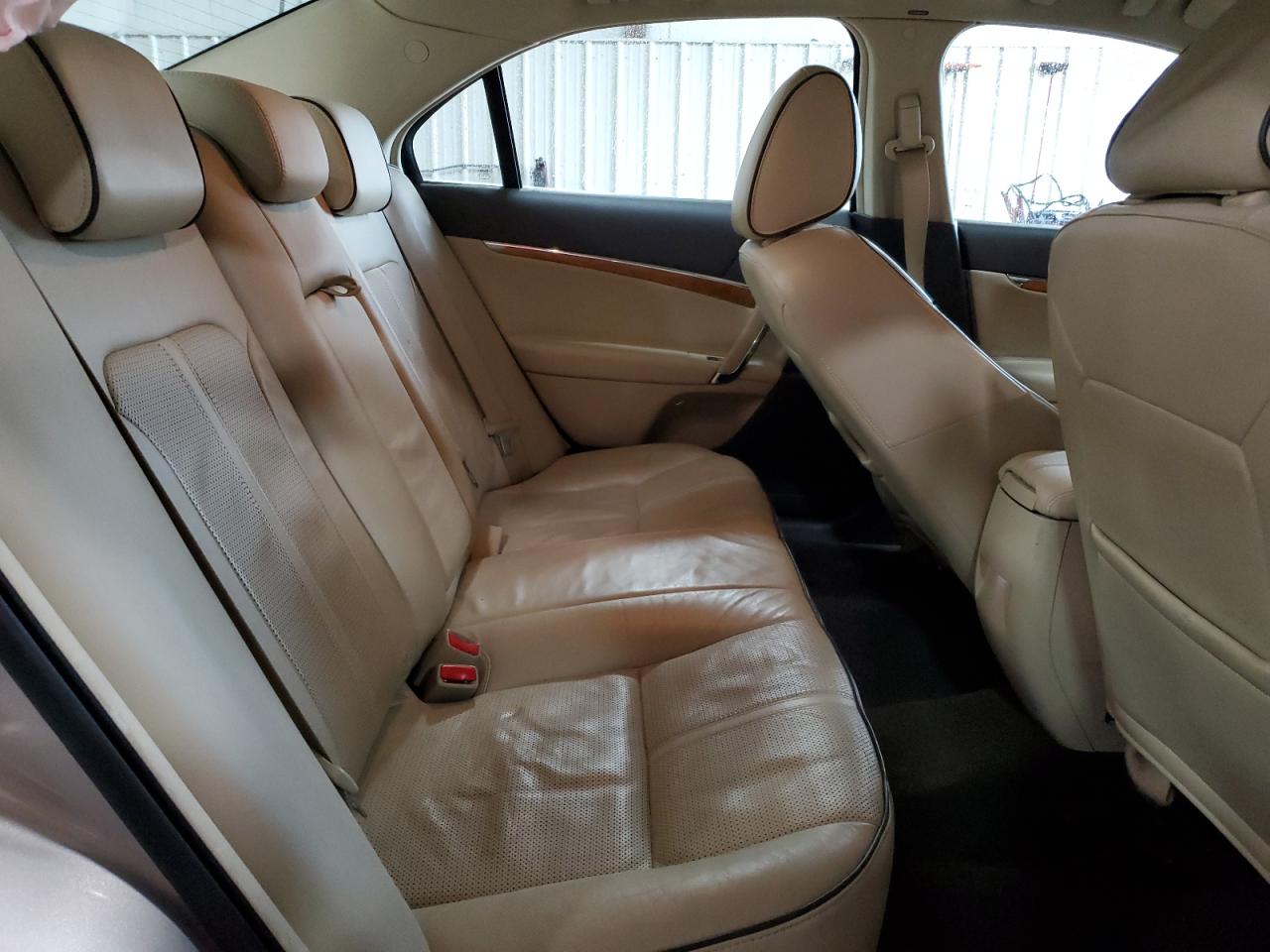 2010 Lincoln MKZ - Image 10