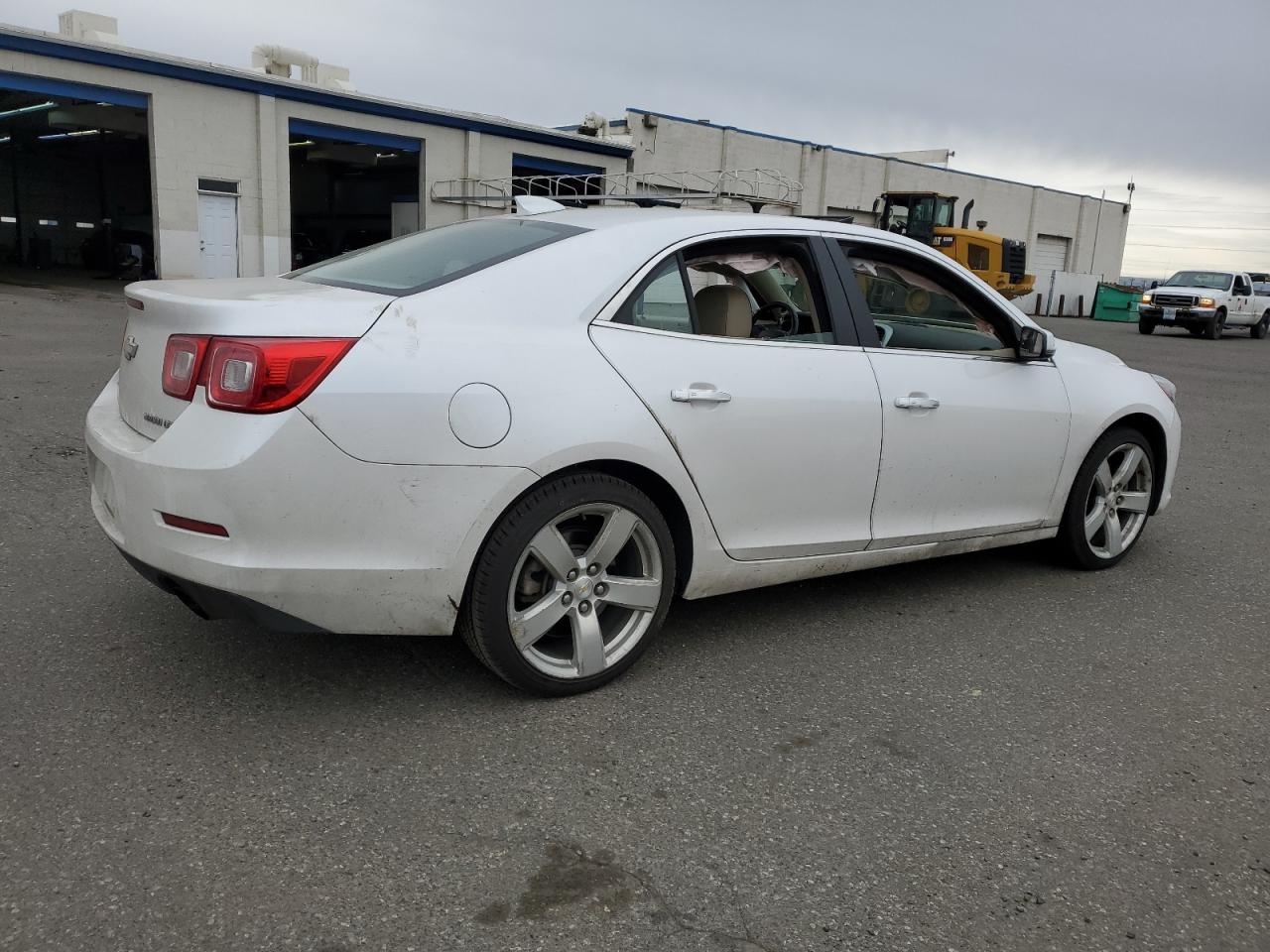 2015 Chevrolet Malibu - Image 3