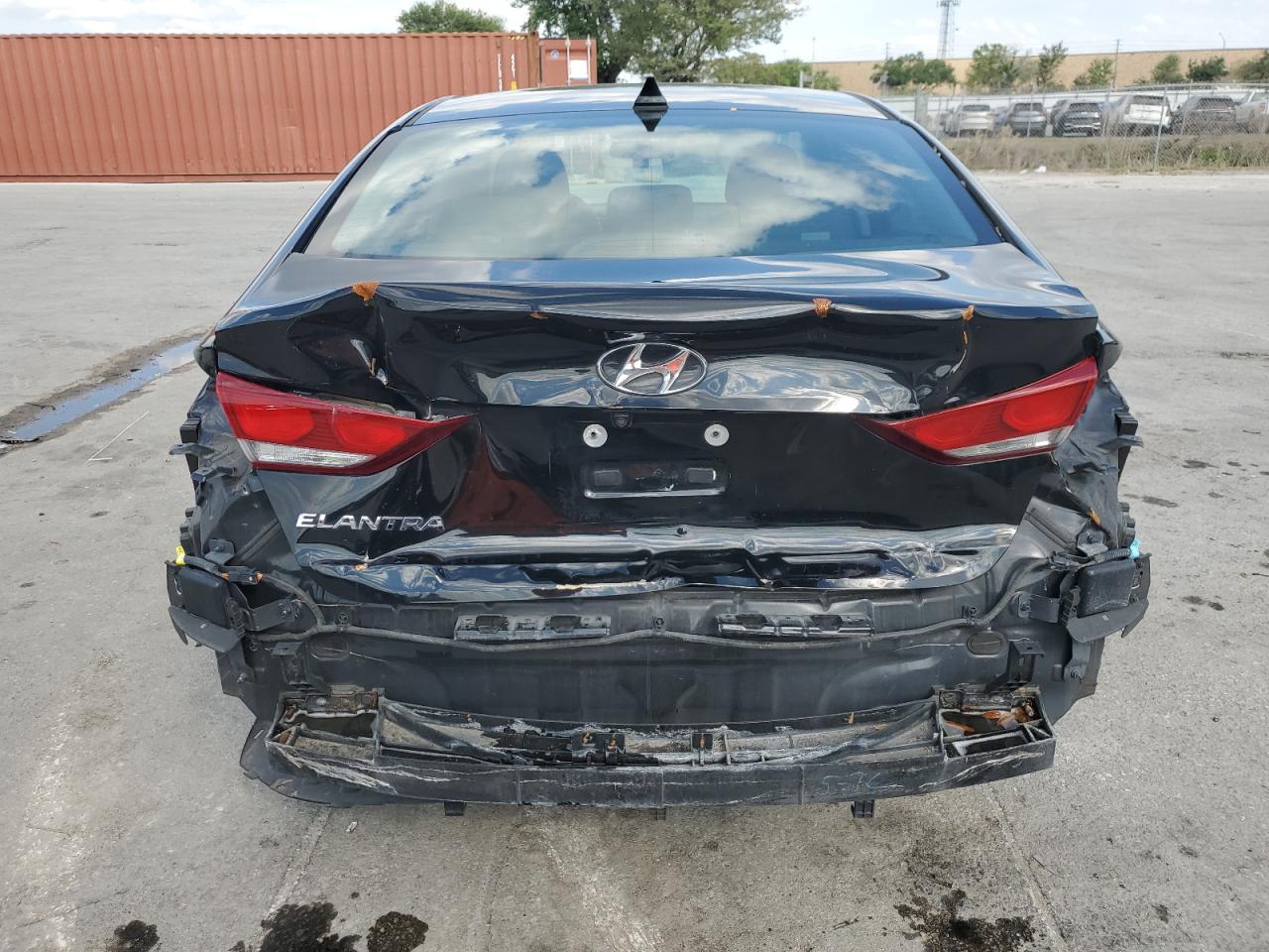 2018 Hyundai Elantra - Image 6