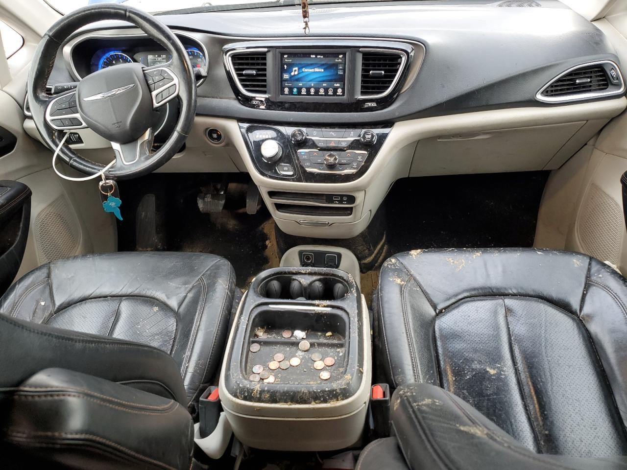 2020 Chrysler Pacifica - Image 8