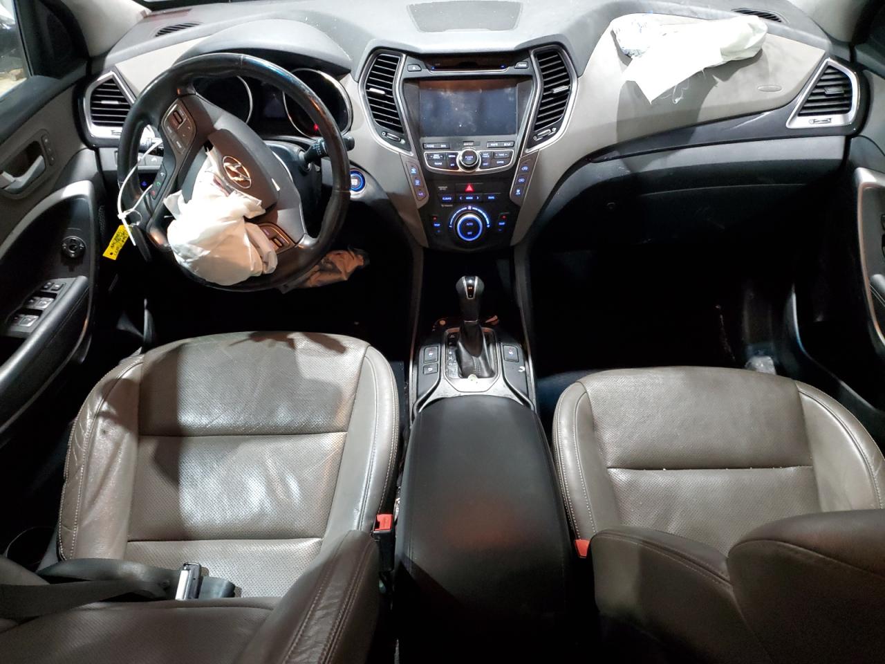 2015 Hyundai Santa Fe - Image 8