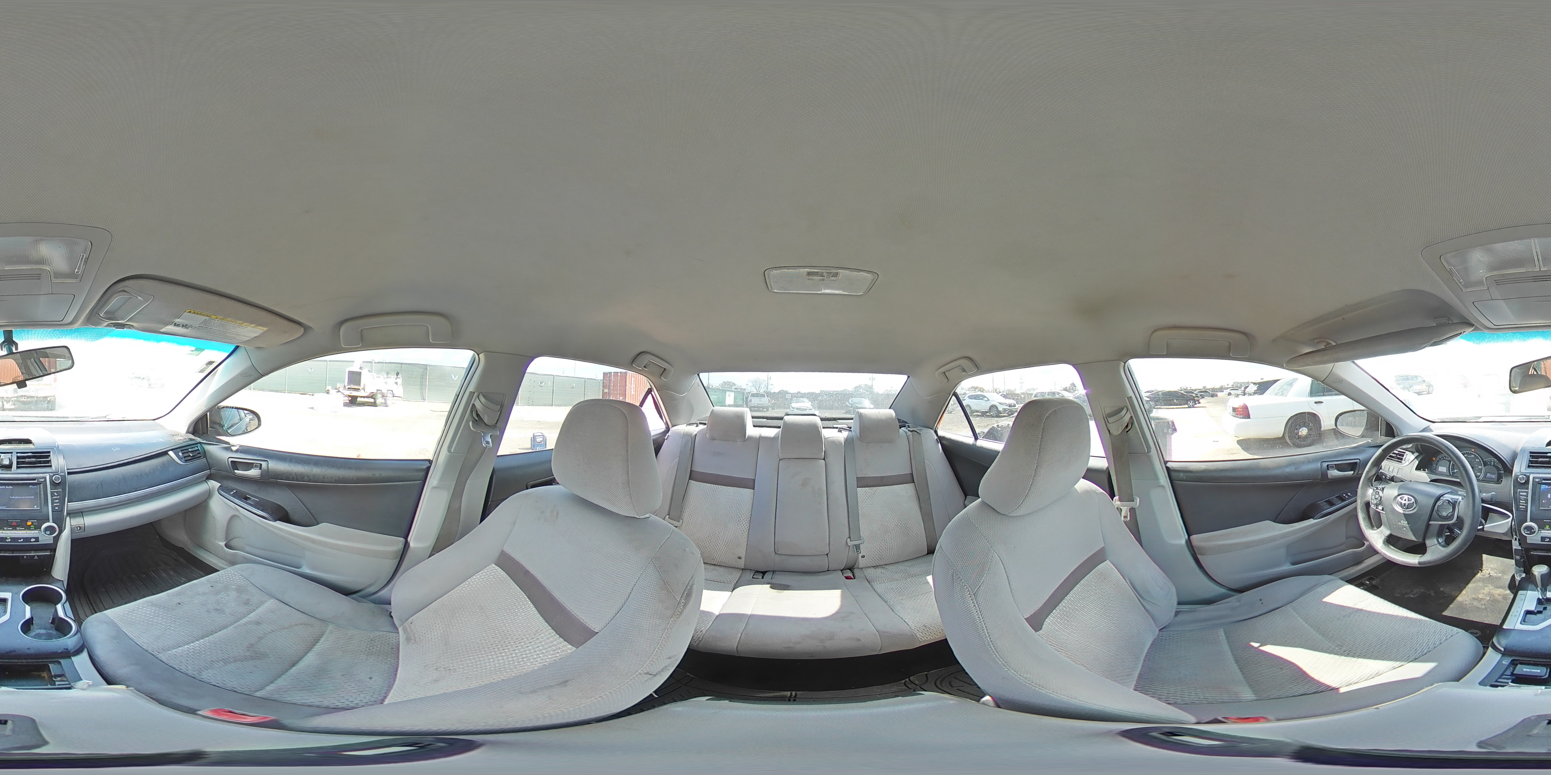 2014 Toyota Camry - Image 13