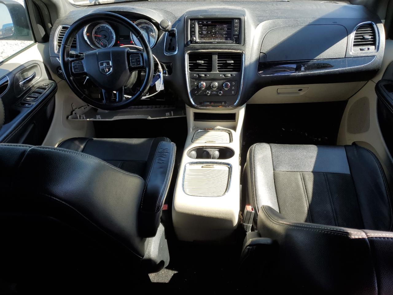 2020 Dodge Caravan - Image 8