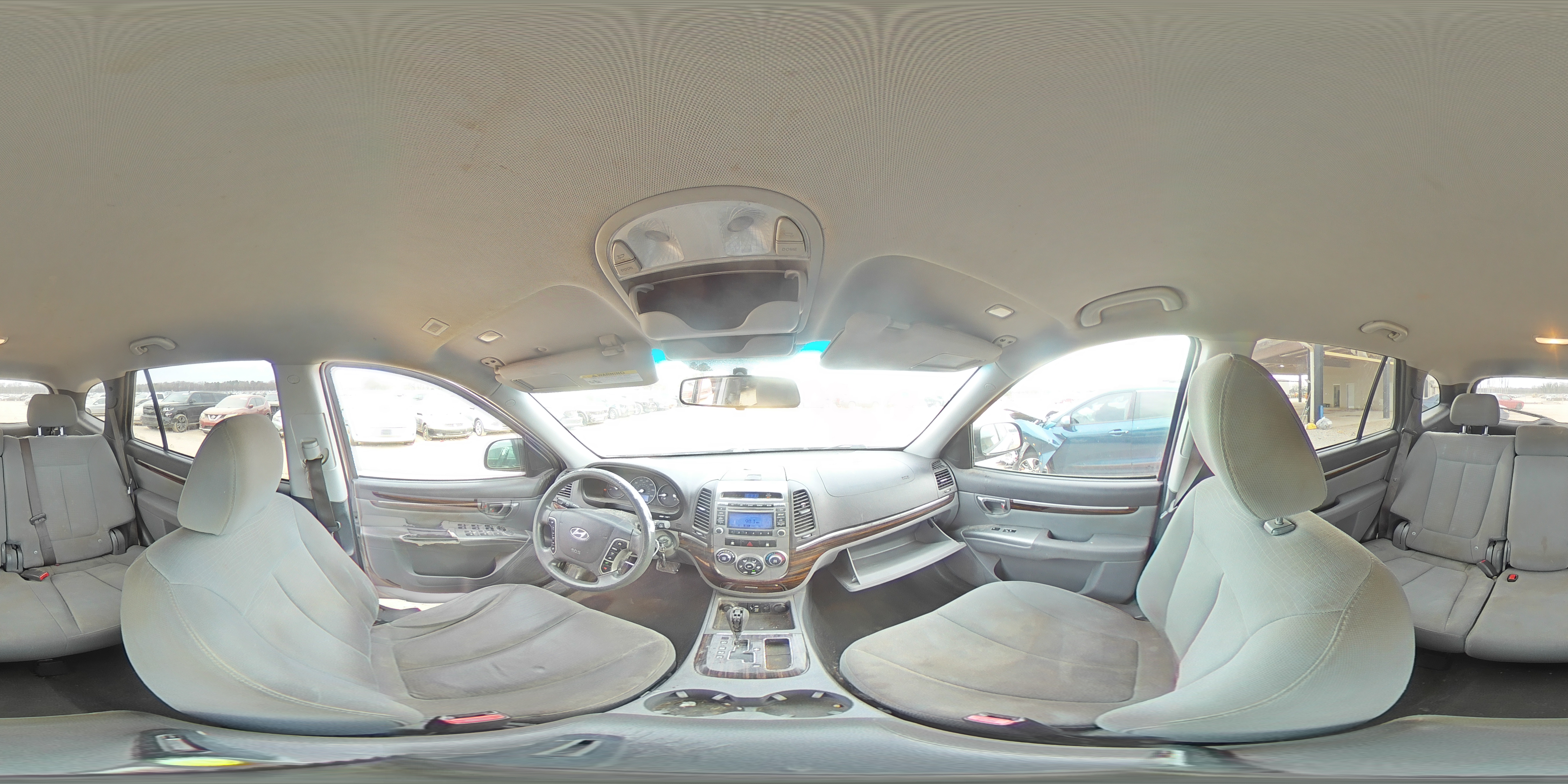 2012 Hyundai Santa Fe - Image 13