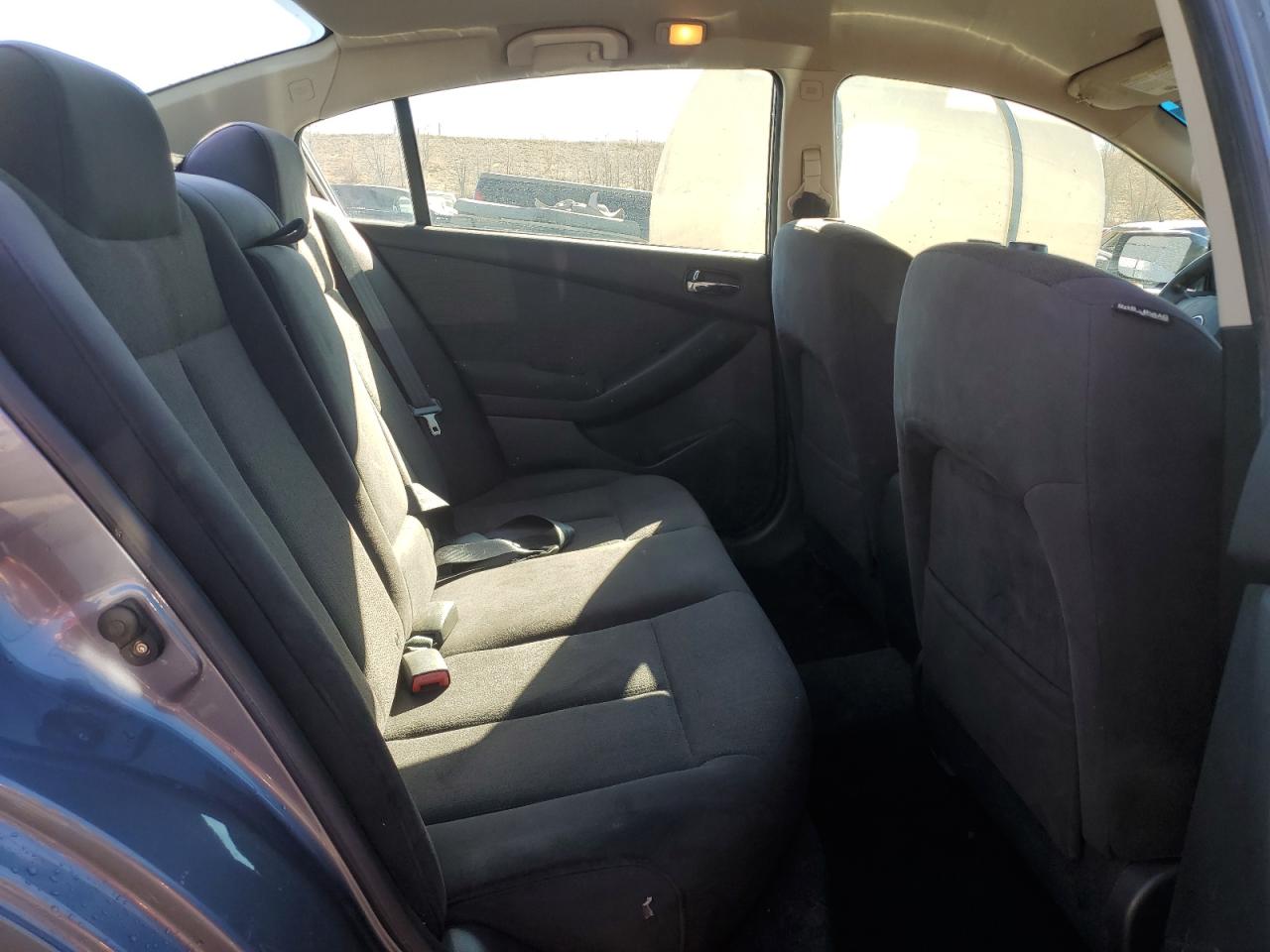 2010 Nissan Altima - Image 10
