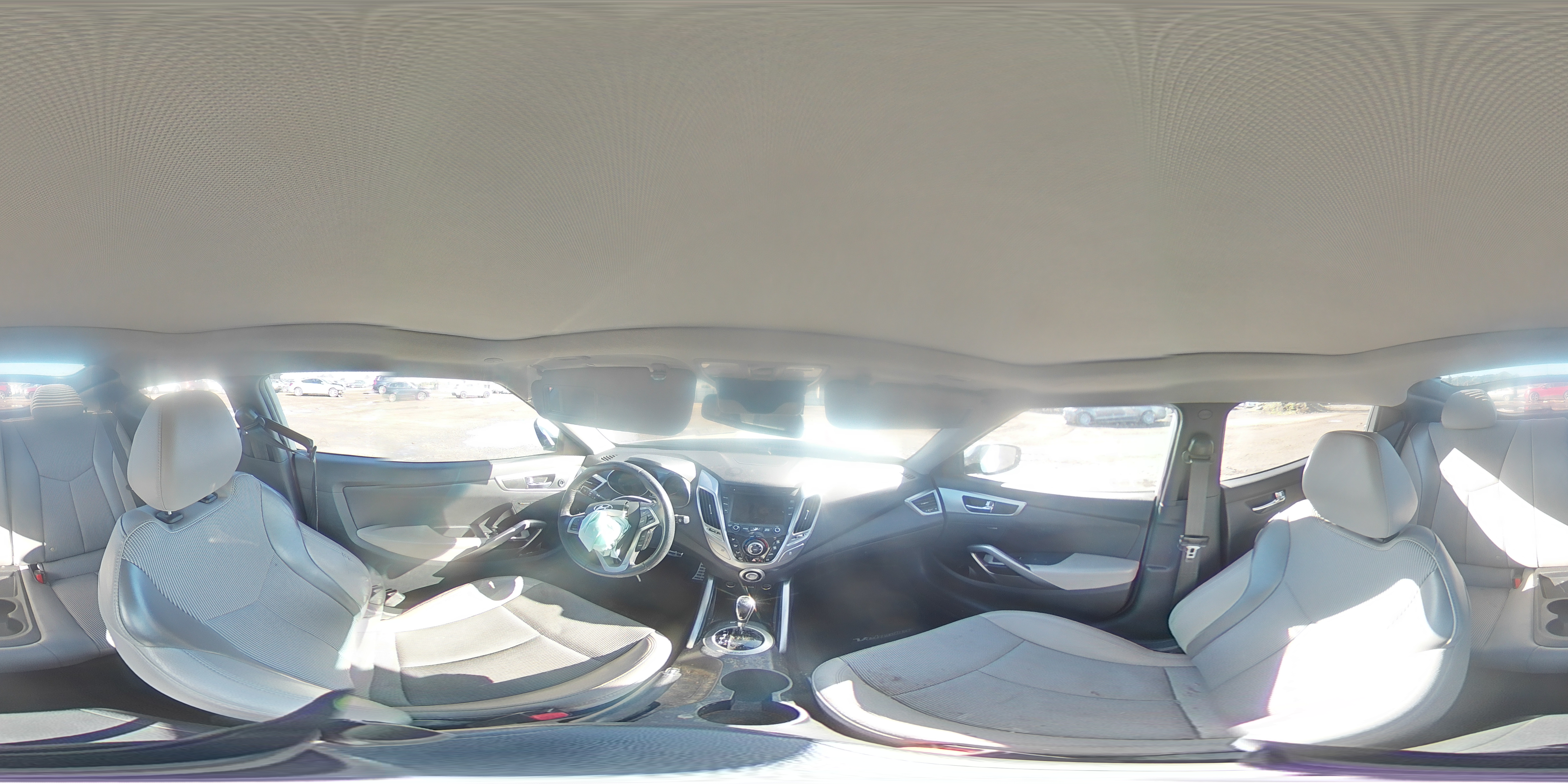 2013 Hyundai Veloster - Image 13
