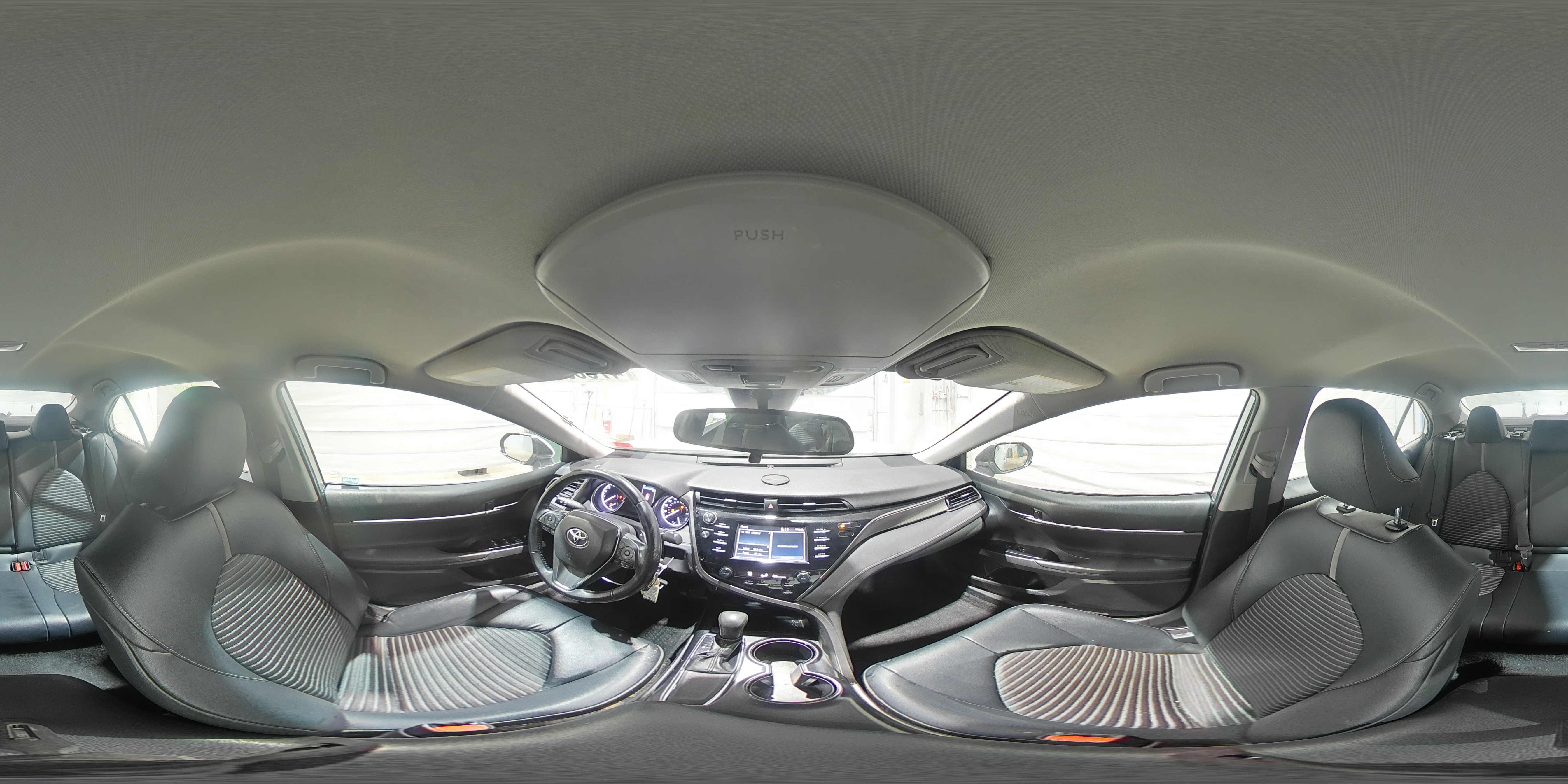 2019 Toyota Camry - Image 15