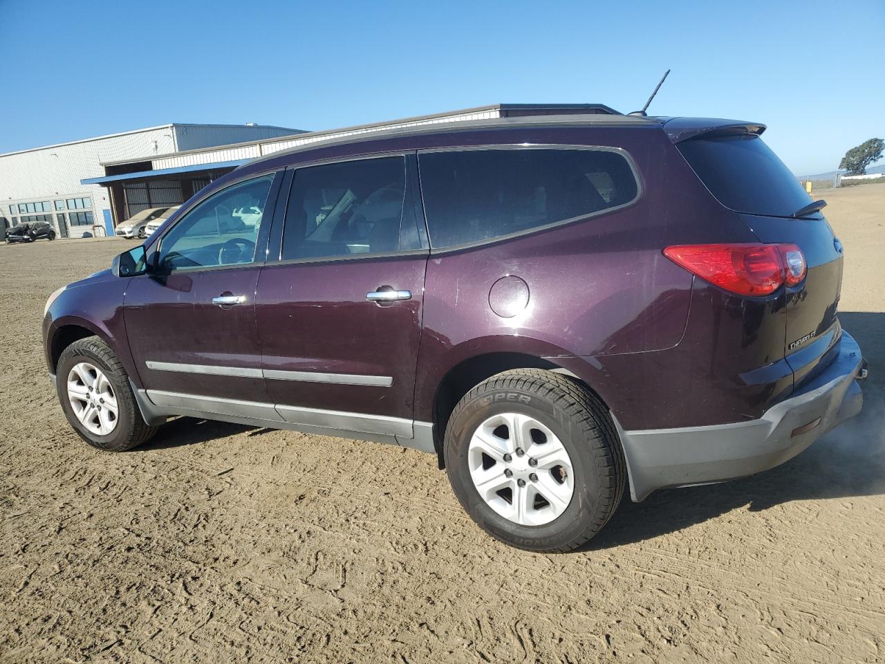 2009 Chevrolet Traverse - Image 2