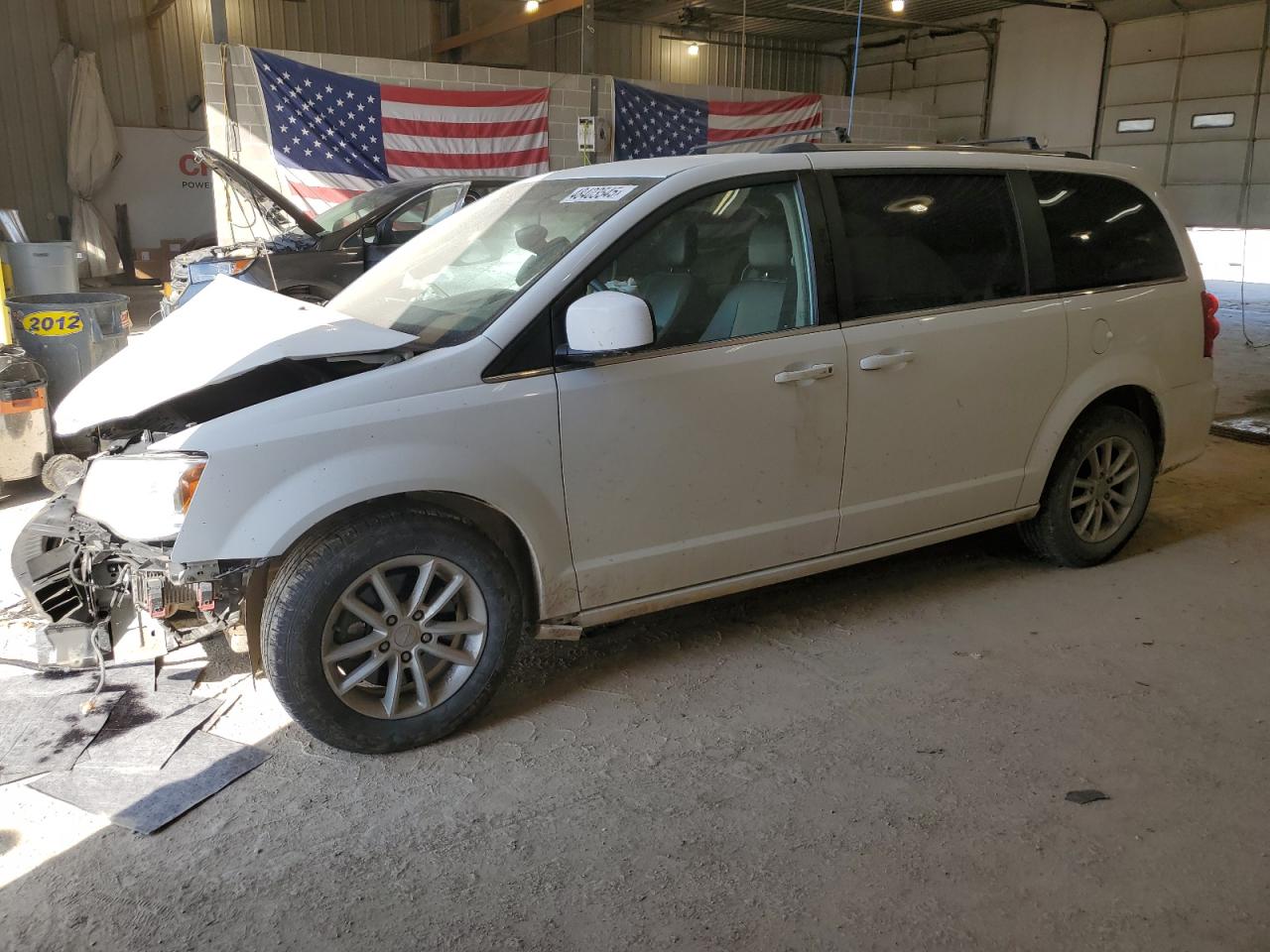 2019 Dodge Caravan - Image 1