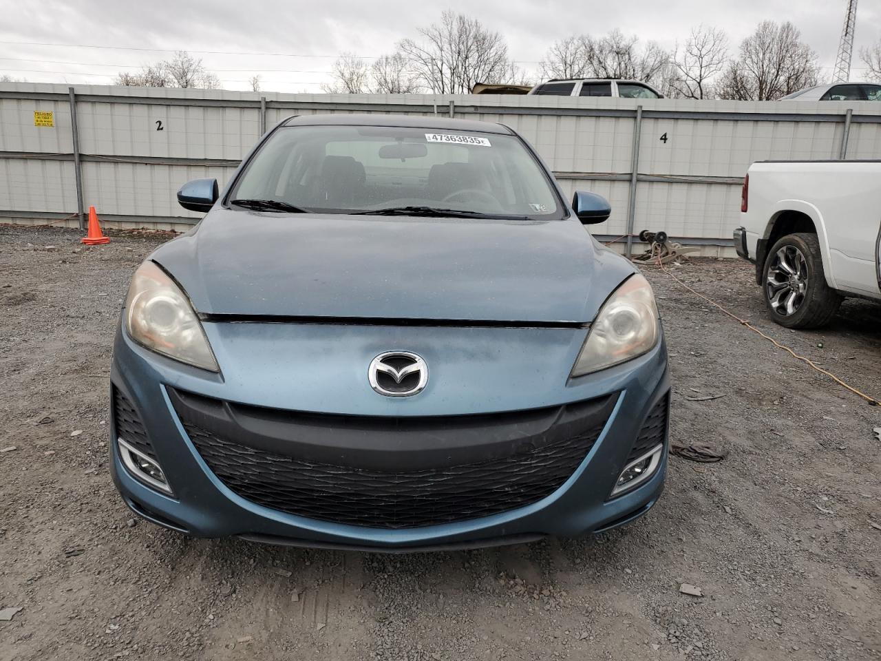 2011 Mazda 3 - Image 5