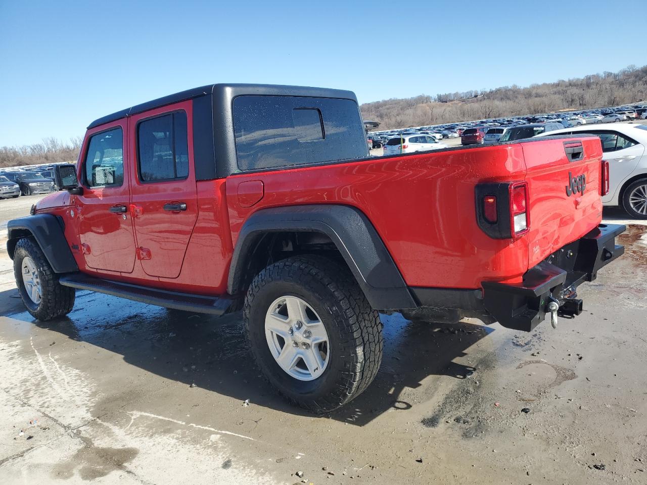 2020 Jeep Gladiator - Image 2