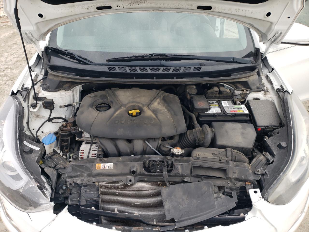 2015 Hyundai Elantra - Image 11