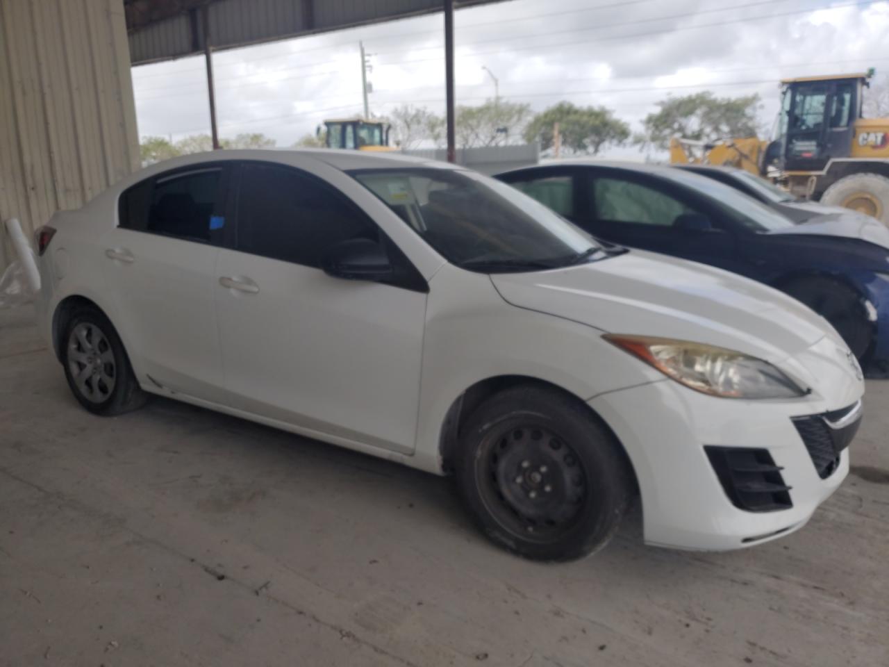 2012 Mazda 3 - Image 4