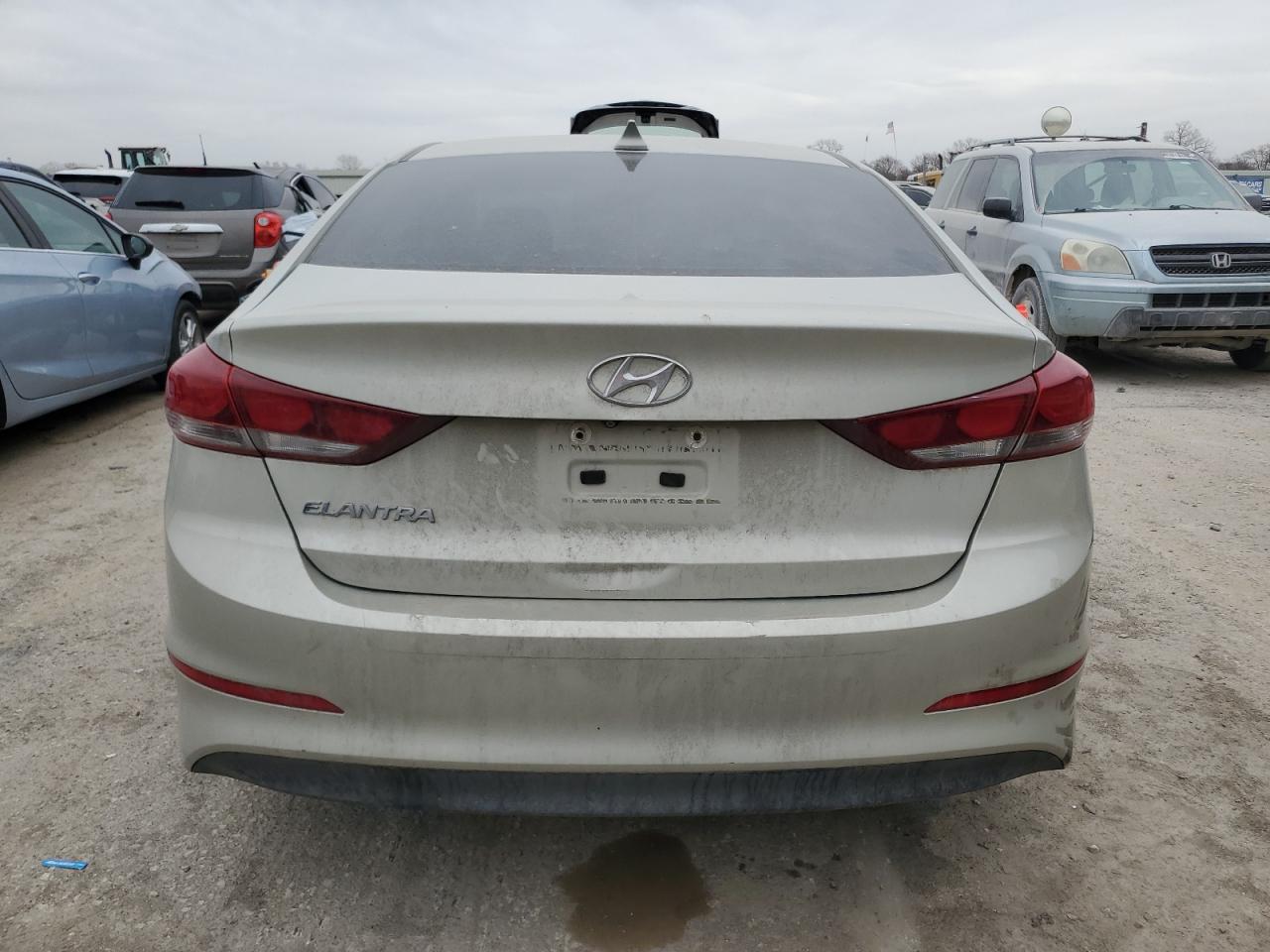 2017 Hyundai Elantra - Image 6