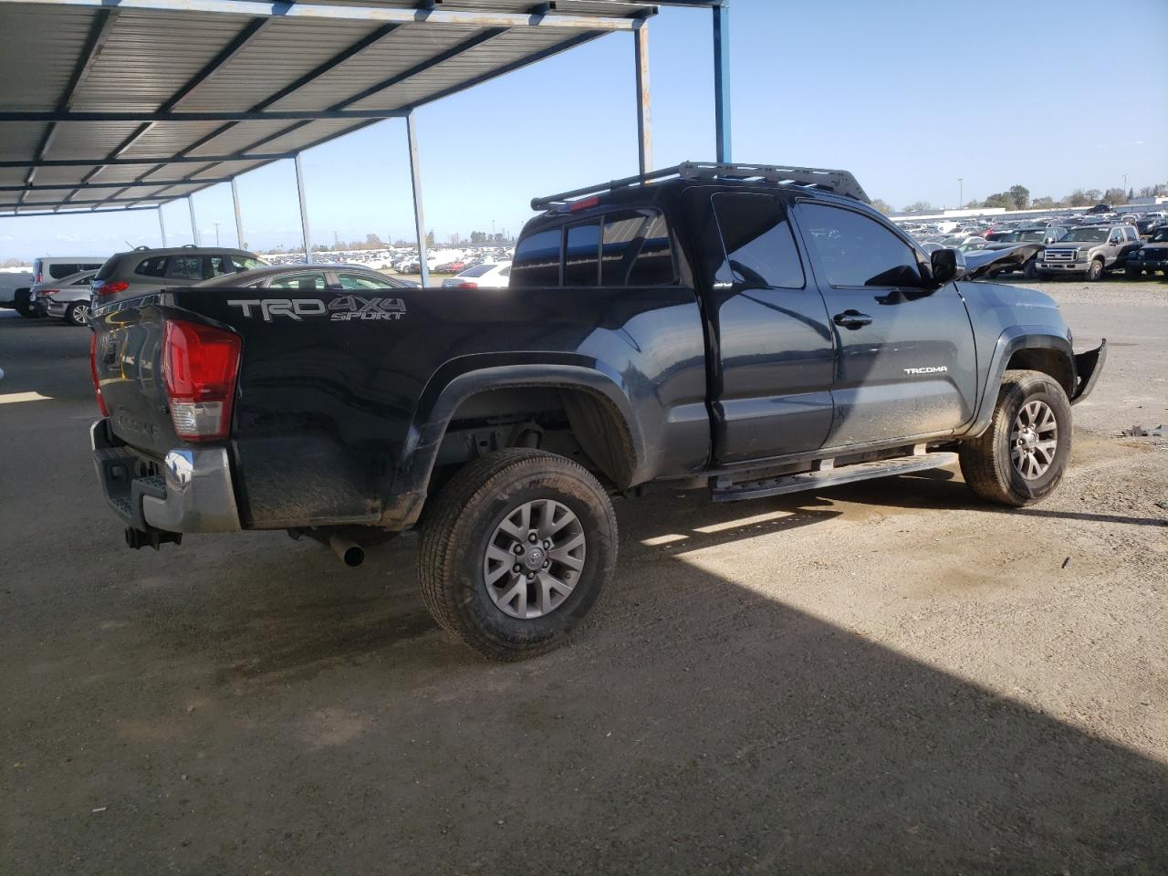 2017 Toyota Tacoma - Image 3