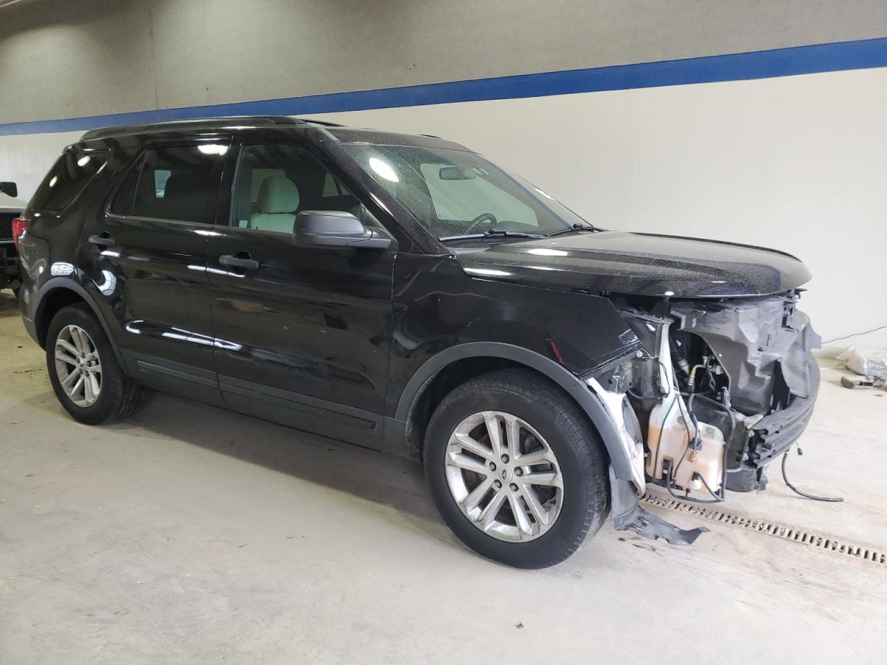 2016 Ford Explorer - Image 4