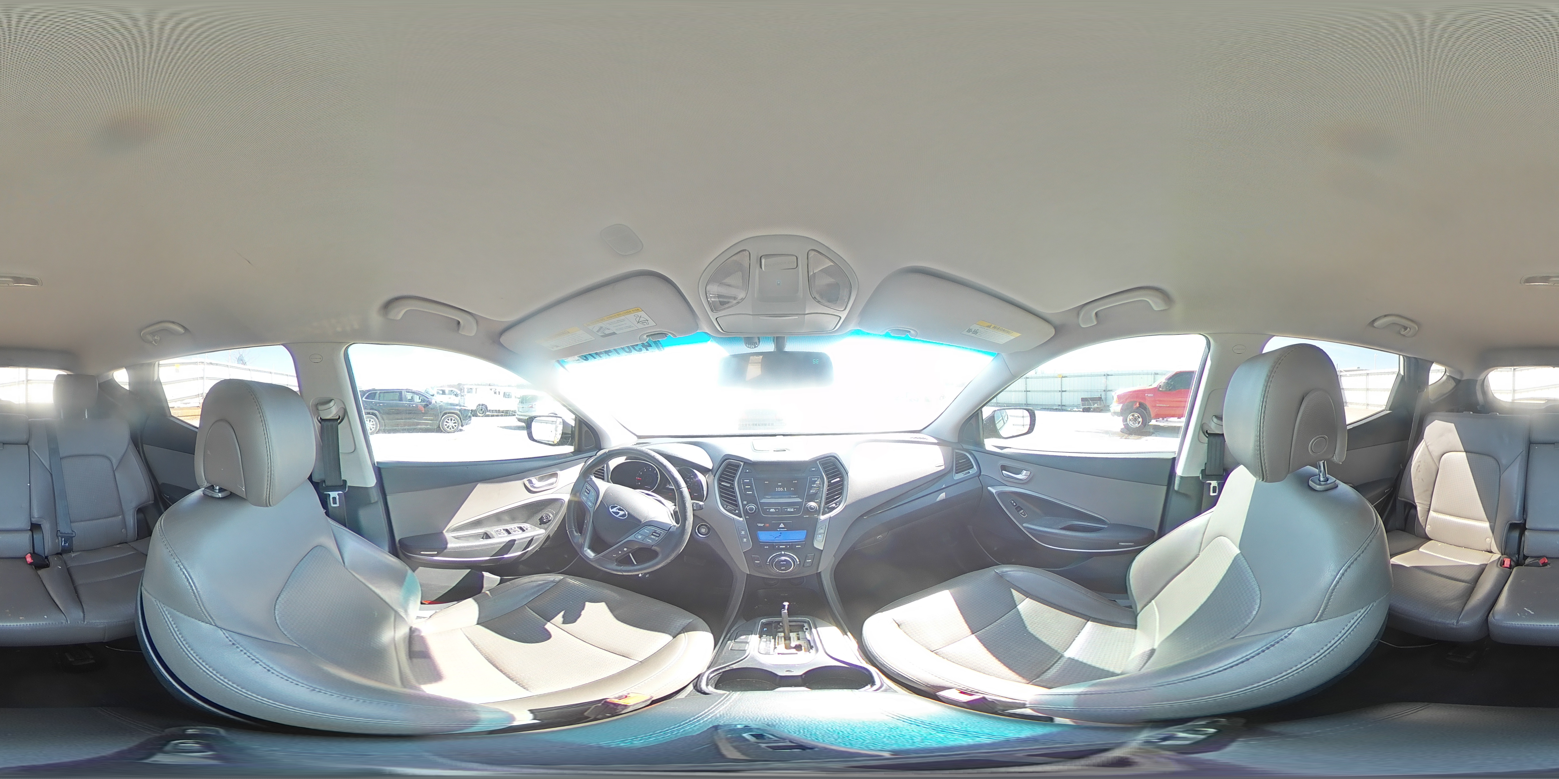 2013 Hyundai Santa Fe - Image 13