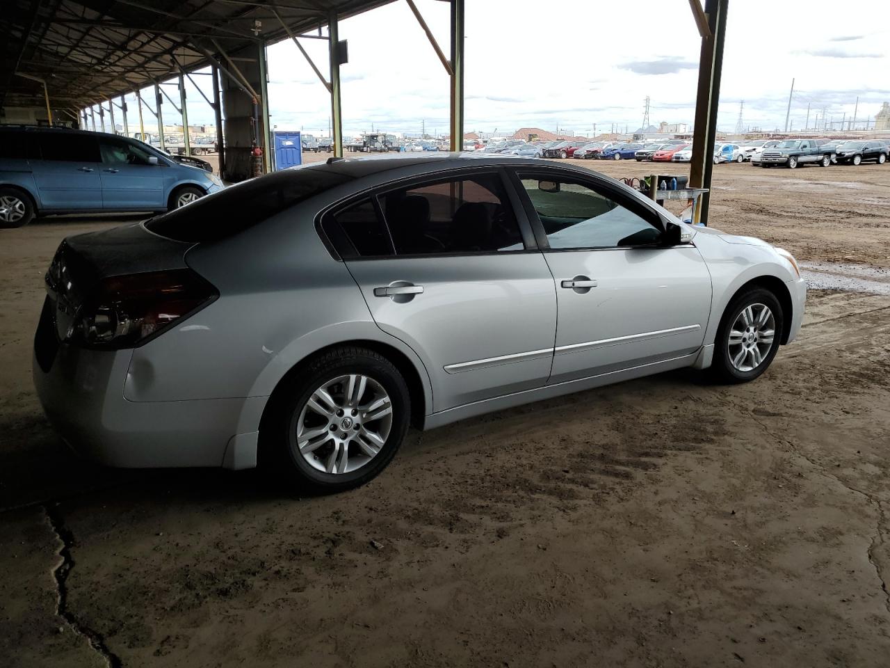 2010 Nissan Altima - Image 3