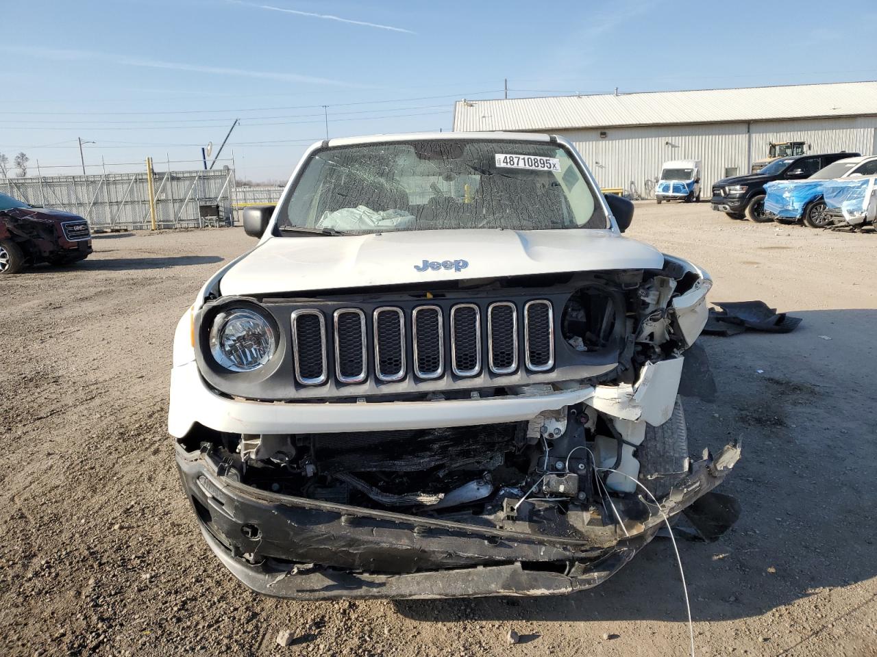 2015 Jeep Renegade - Image 5