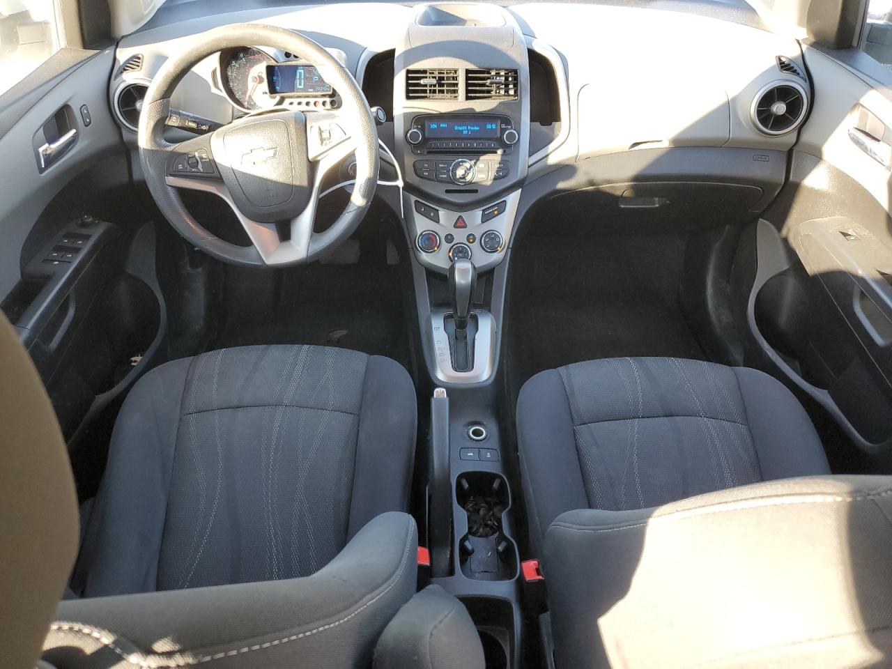 2015 Chevrolet Sonic - Image 8