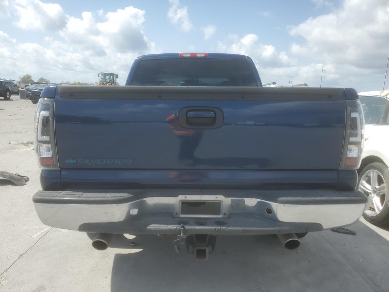 2000 Chevrolet Silverado - Image 6