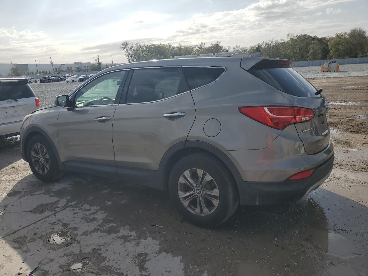 2013 Hyundai Santa Fe - Image 2
