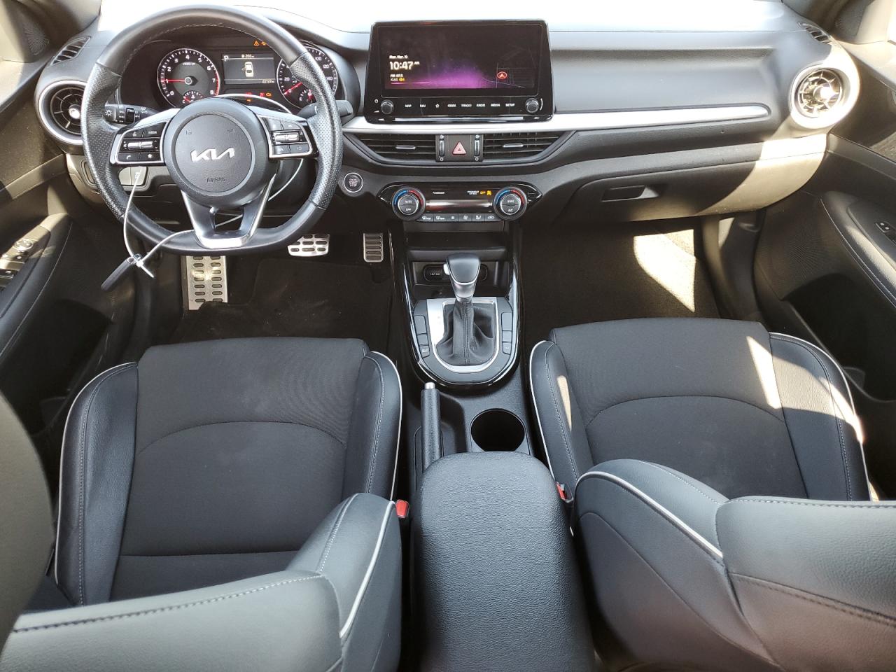 2023 Kia Forte - Image 8