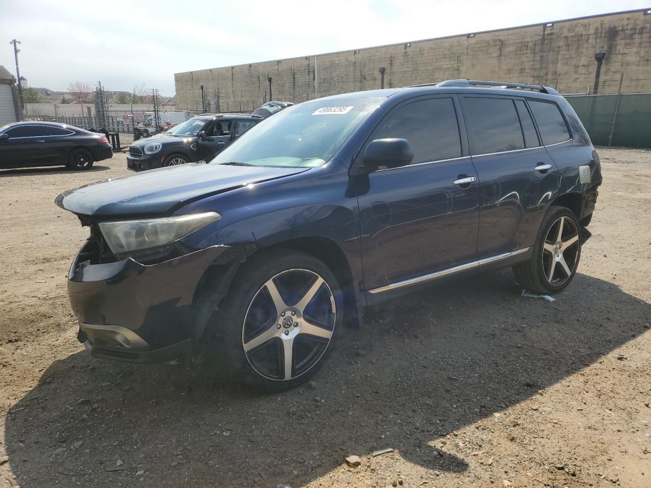 2013 Toyota Highlander Base for Sale in Baltimore, MD - All Over