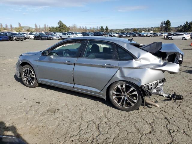  VOLKSWAGEN JETTA 2022 Srebrny